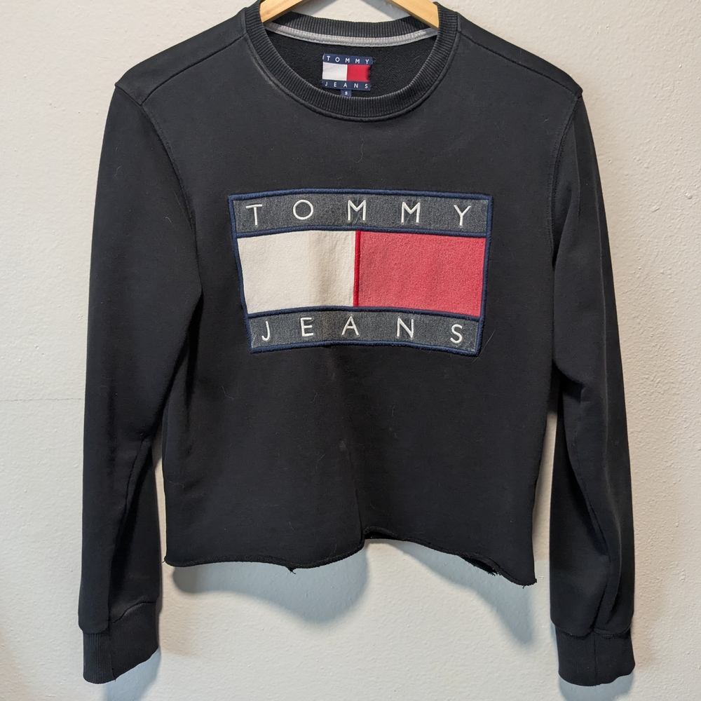 Tommy Hilfiger Black Cropped Pullover